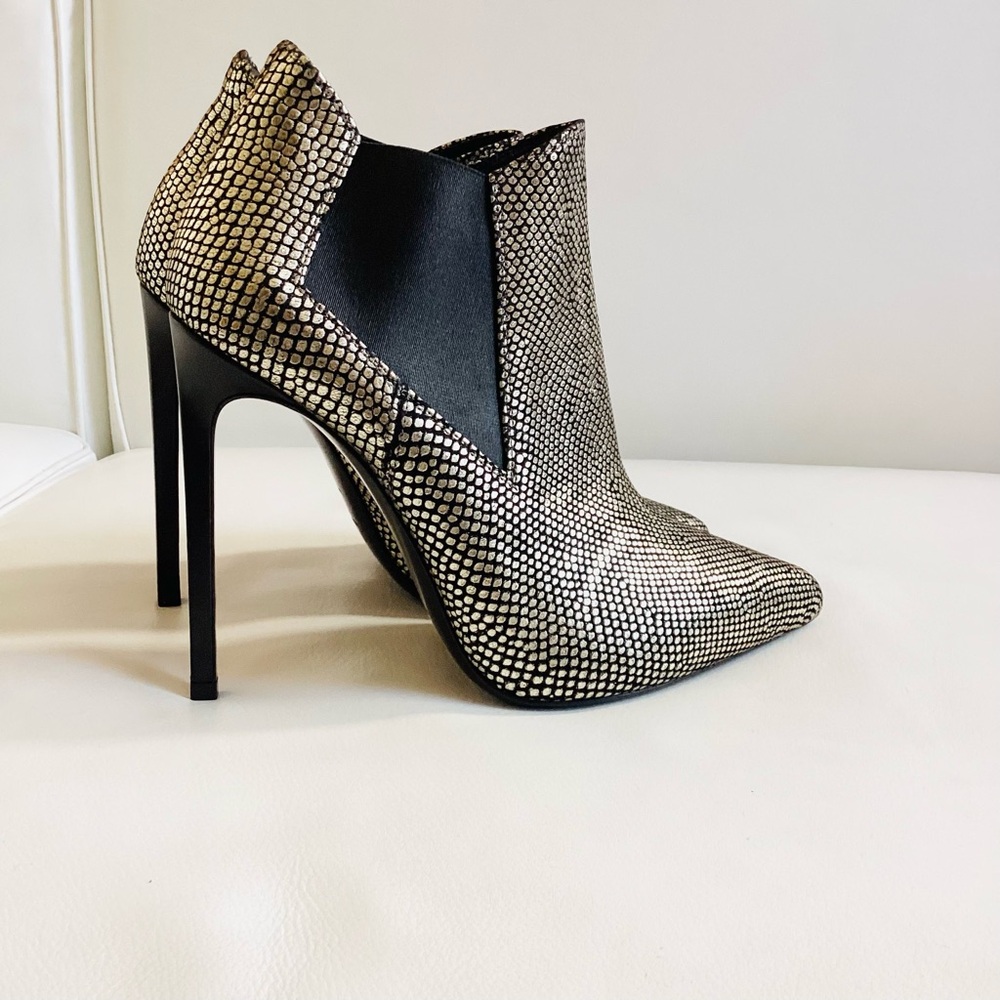 Saint Laurent Snake Embossed Black and Gold Ankle Spike Heel Boots SZ 8.5/38.5 - Picture 3 of 10